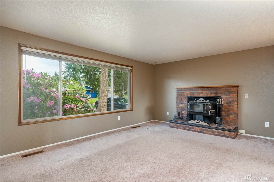 Property Photo:  459 NW Columbia  WA 98277 