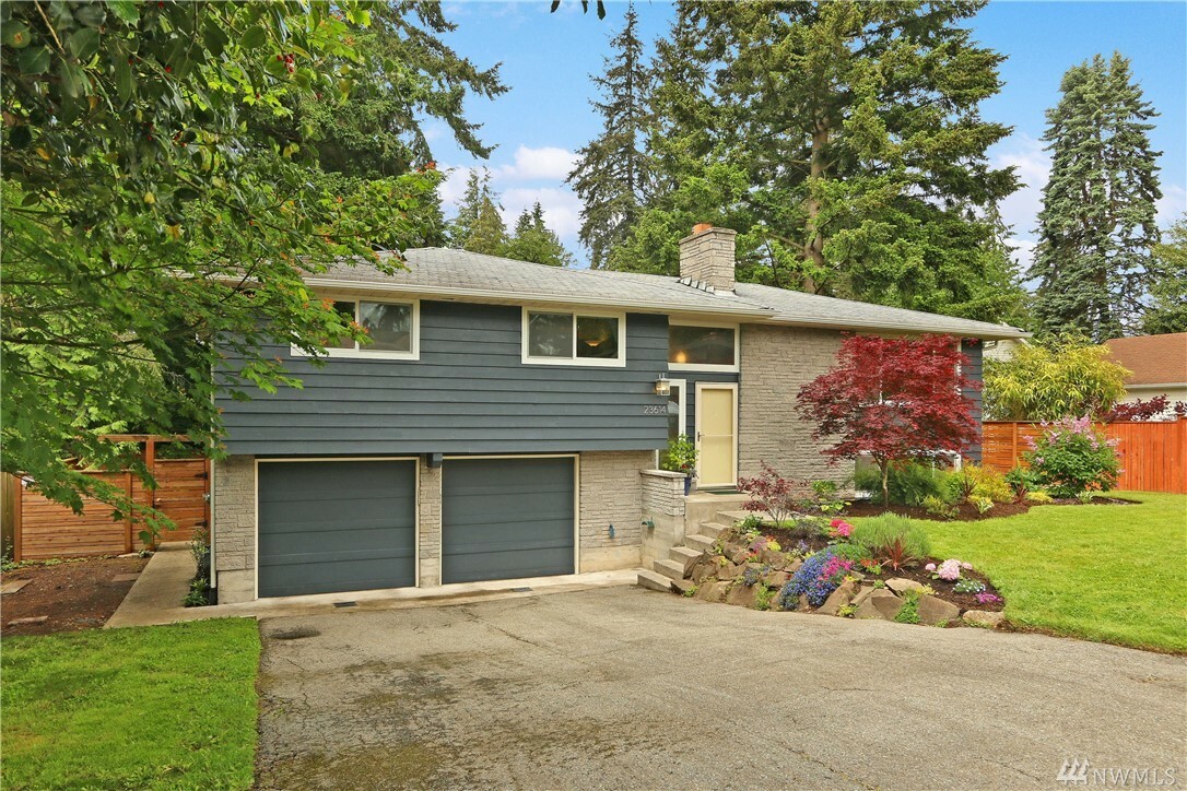 Property Photo:  23614 86th Ave W  WA 98026 