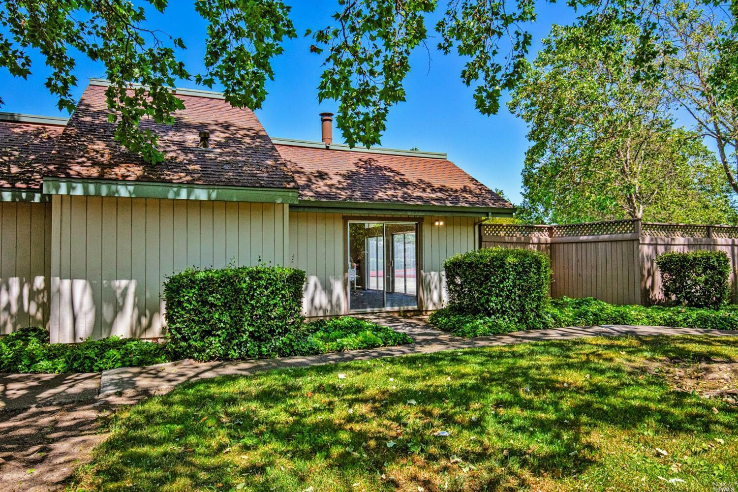 Property Photo:  207 Stony Point Road C  CA 95401 