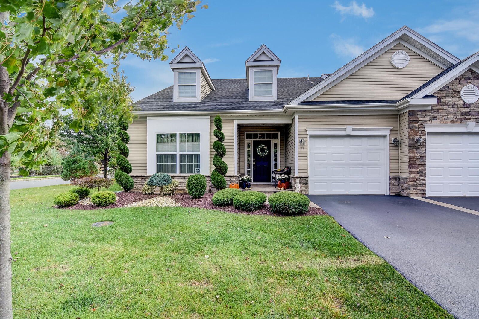 Property Photo:  144 Diamond Spring Drive  NJ 08831 