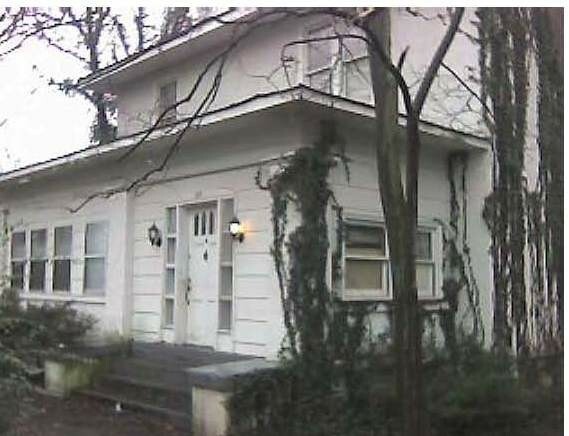 Property Photo:  106 S University St A  TN 37130 