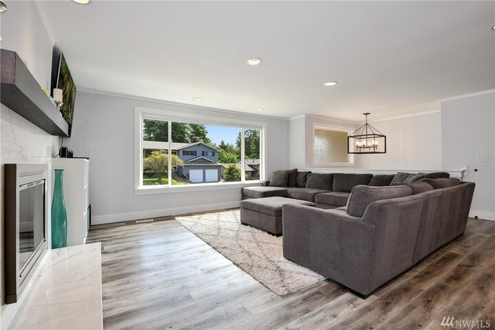 Property Photo: 12814 NE 136th Street WA 98033