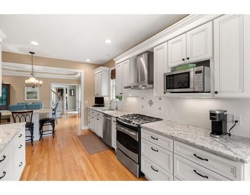 Property Photo:  6 Margauxs Way 6  MA 02056 