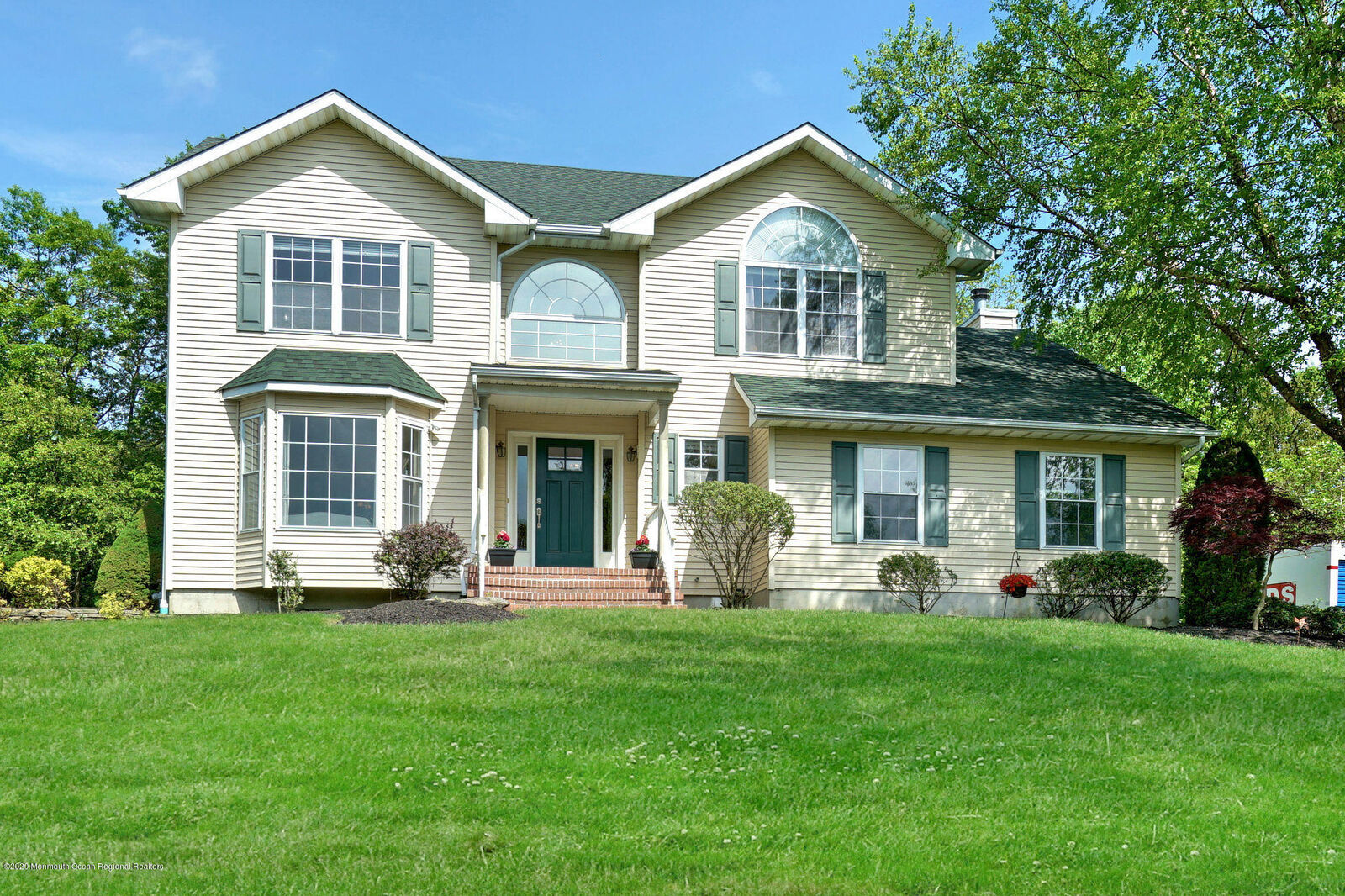 Property Photo:  42 Silvercrest Drive  NJ 07712 