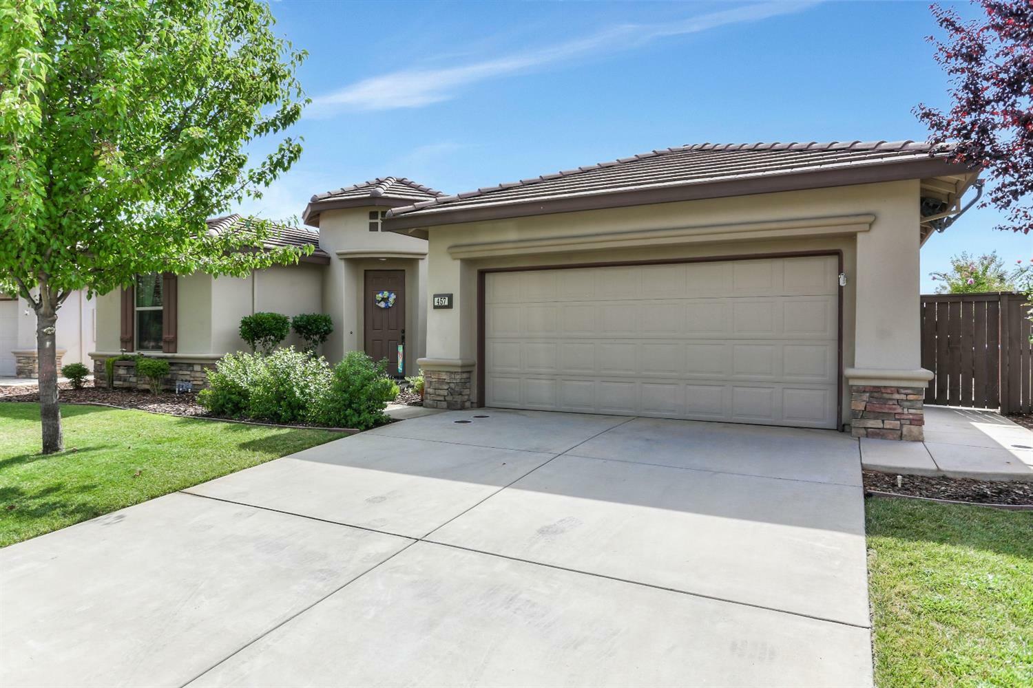 Property Photo:  457 Castle Oaks Drive  CA 95640 