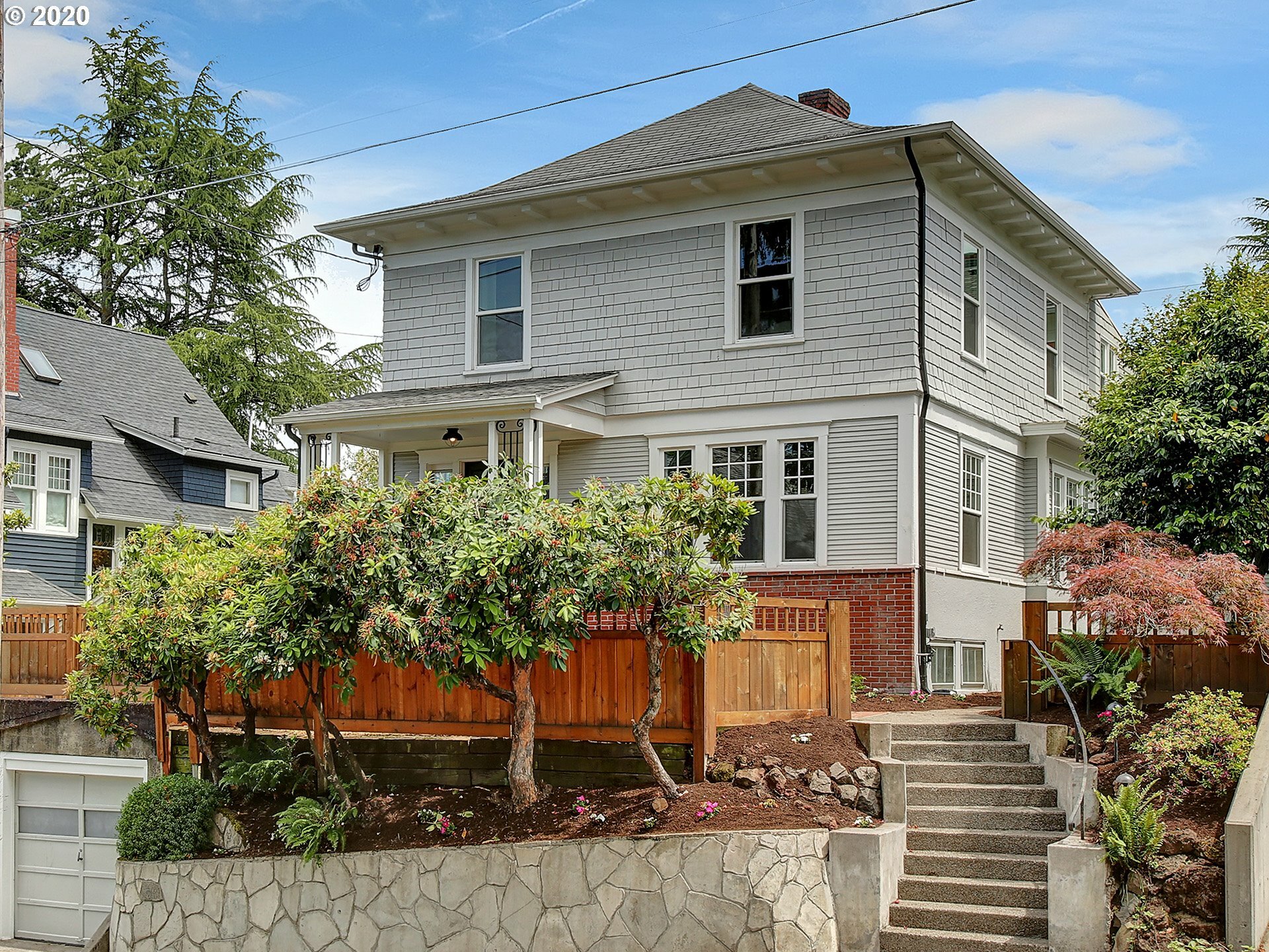 Property Photo:  2122 SW Vista Ave  OR 97201 