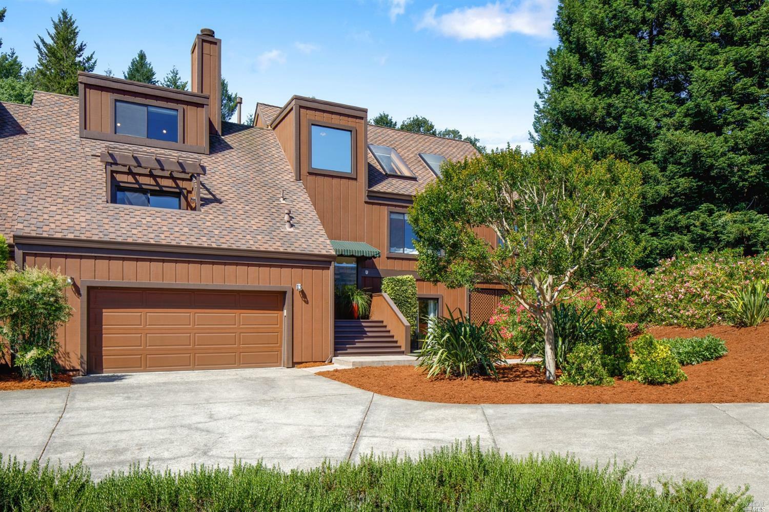 Property Photo: 725 White Oak Drive CA 95409