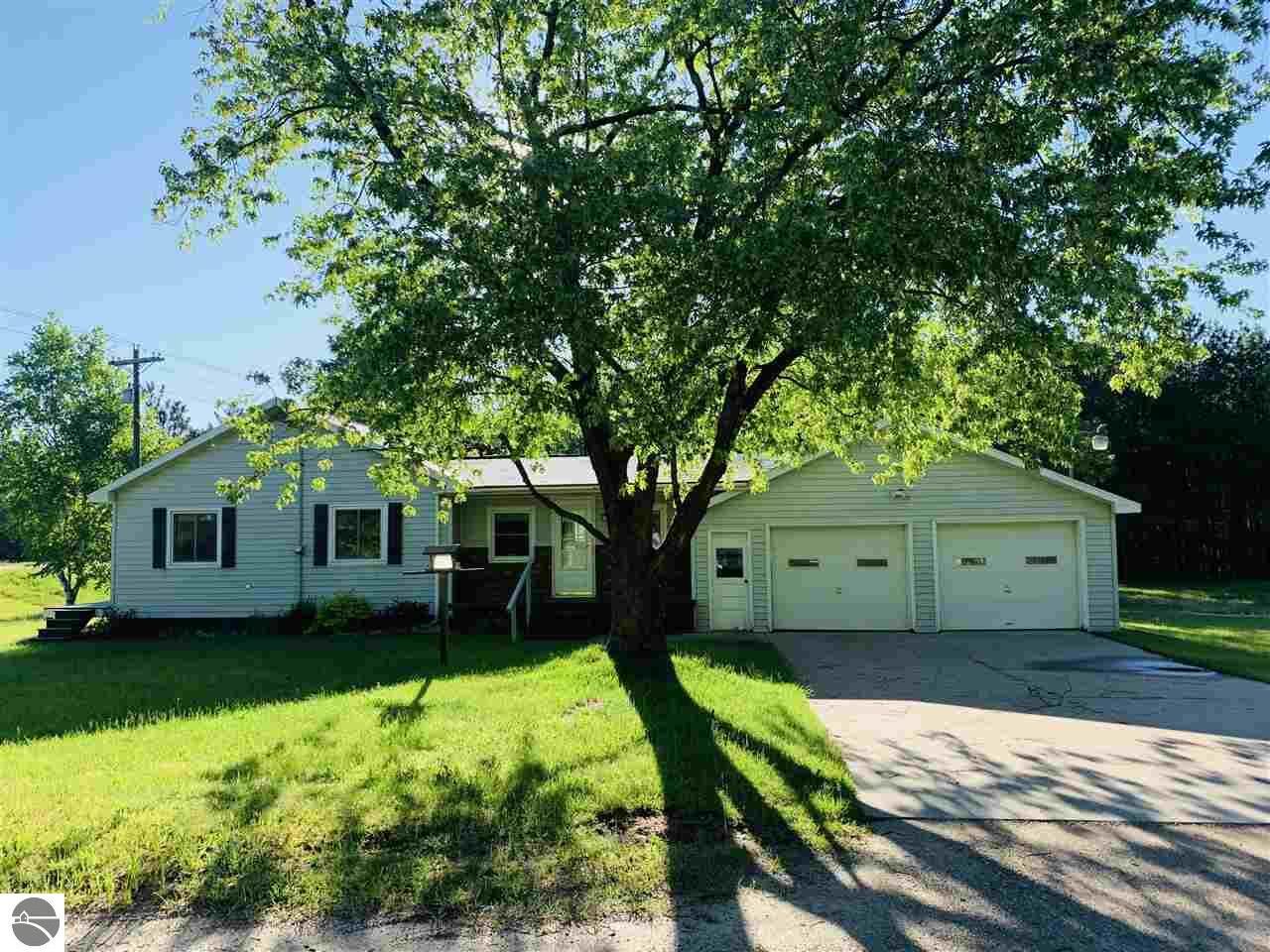 Property Photo: 8035 S 25 Road MI 49601