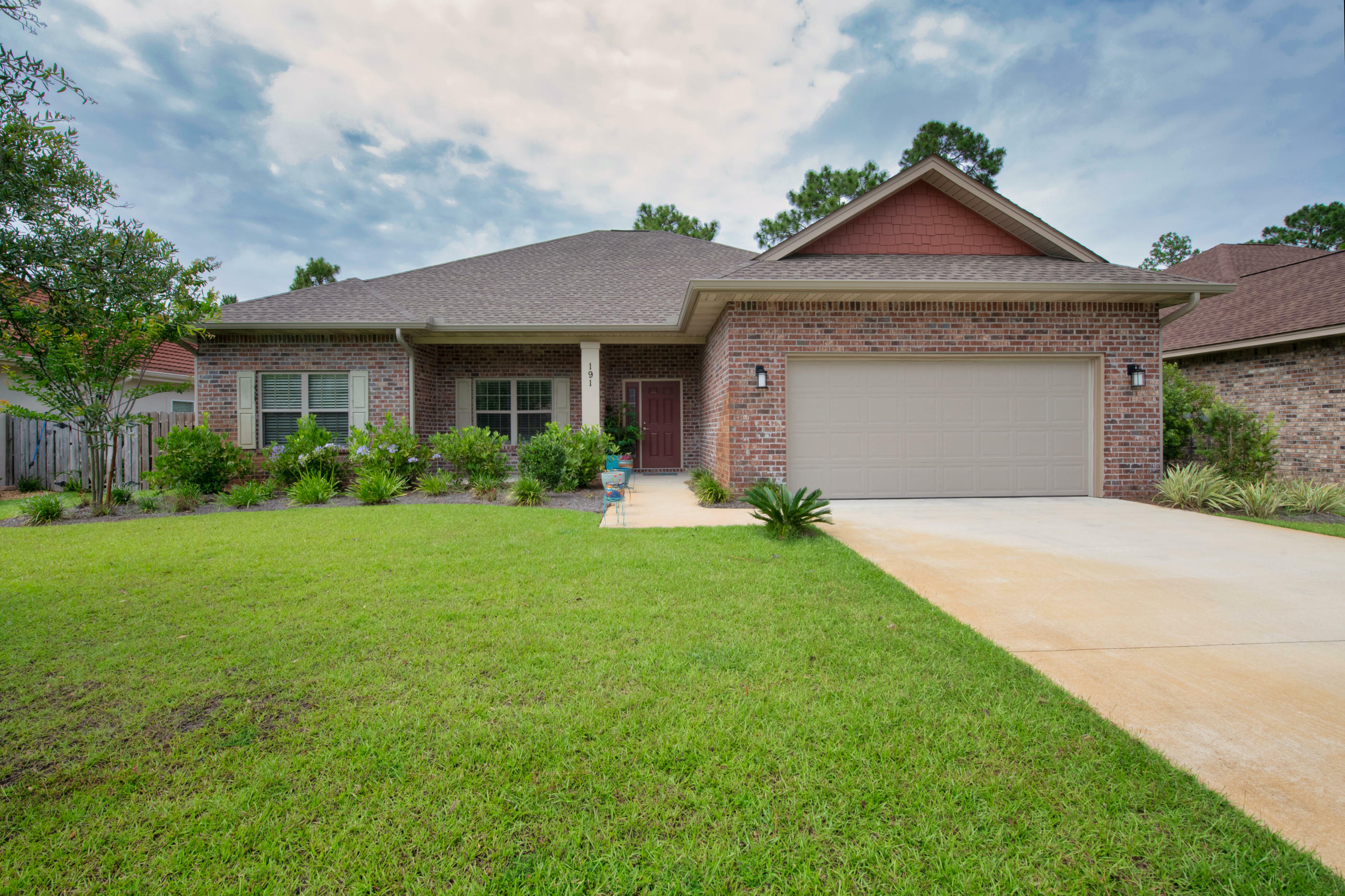 Property Photo: 191 Forest Park Drive FL 32459