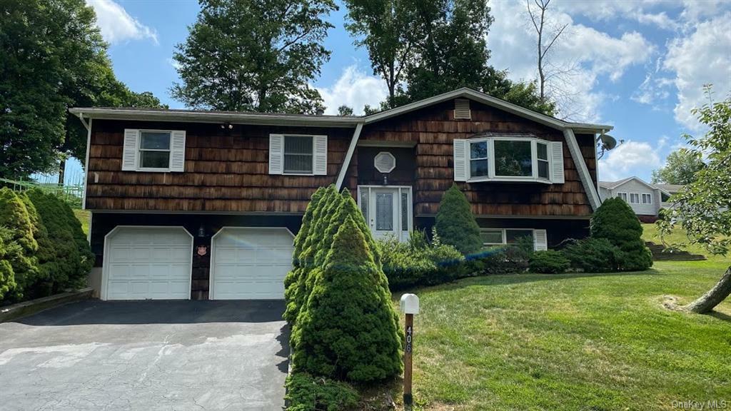 Property Photo:  406 Country Ridge Drive  NY 10989 