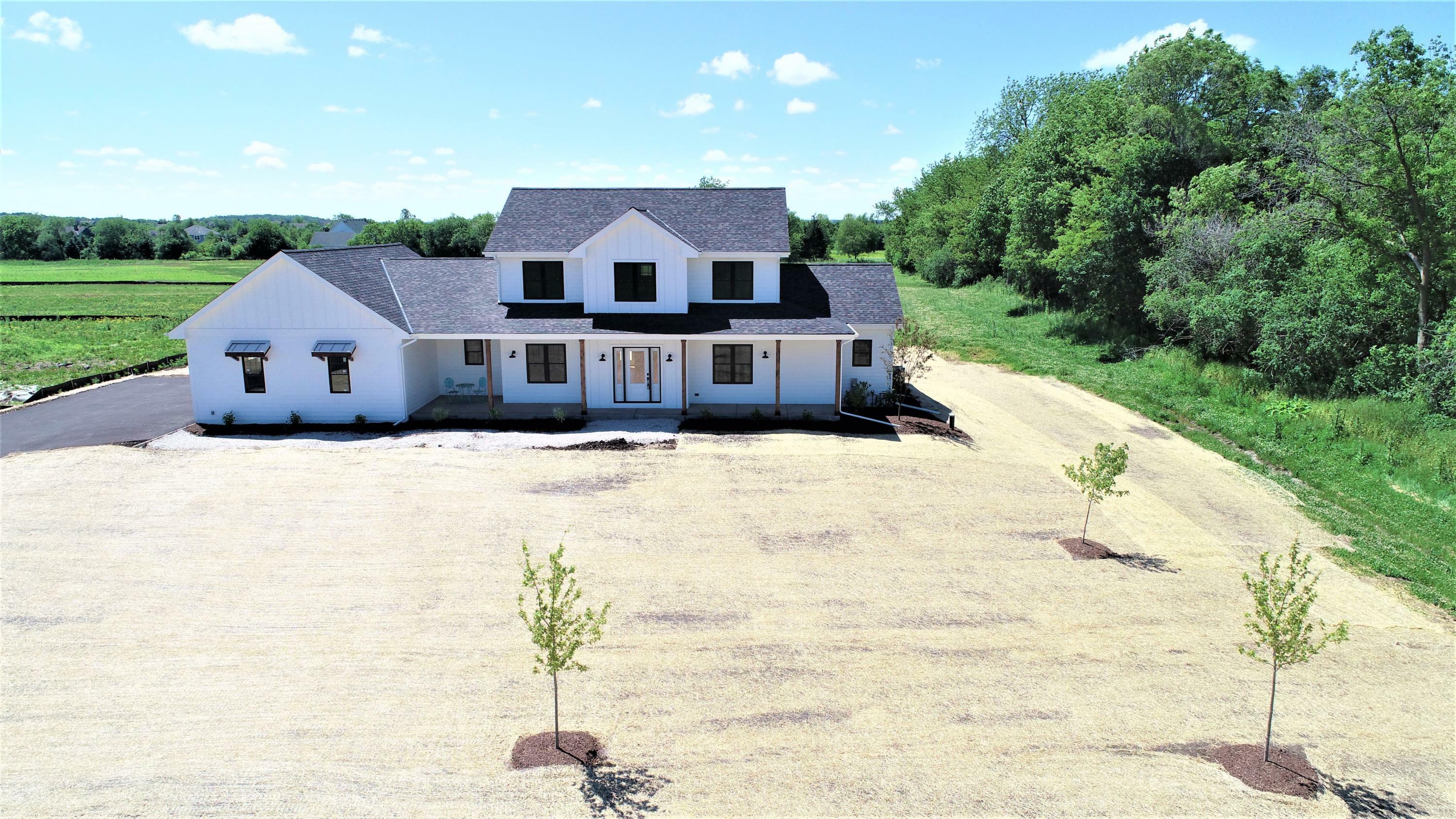 Property Photo:  S86w34915 Knoll Rd  WI 53119 