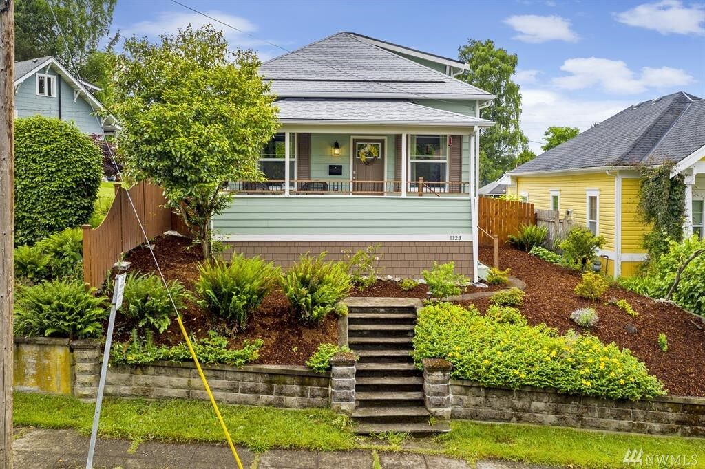 Property Photo:  1123  Highland Avenue  WA 98337 