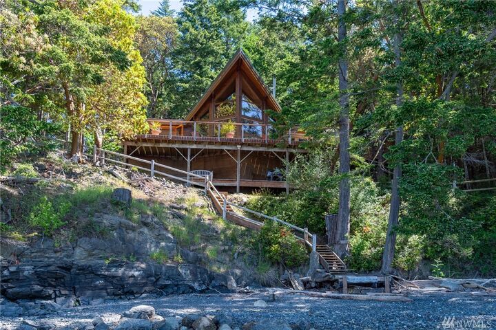 Property Photo: 132 Associates Lane WA 98221