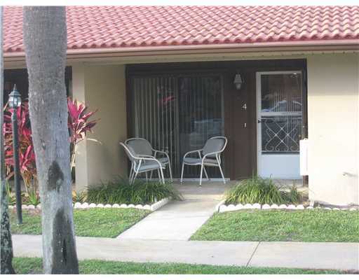 Property Photo:  5969 Forest Hill Boulevard 4  FL 33415 