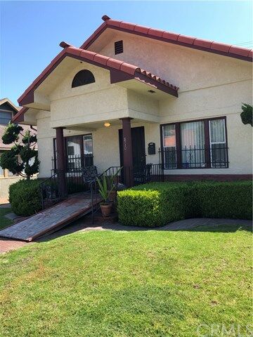 Property Photo: 810 Coronado Avenue CA 90804