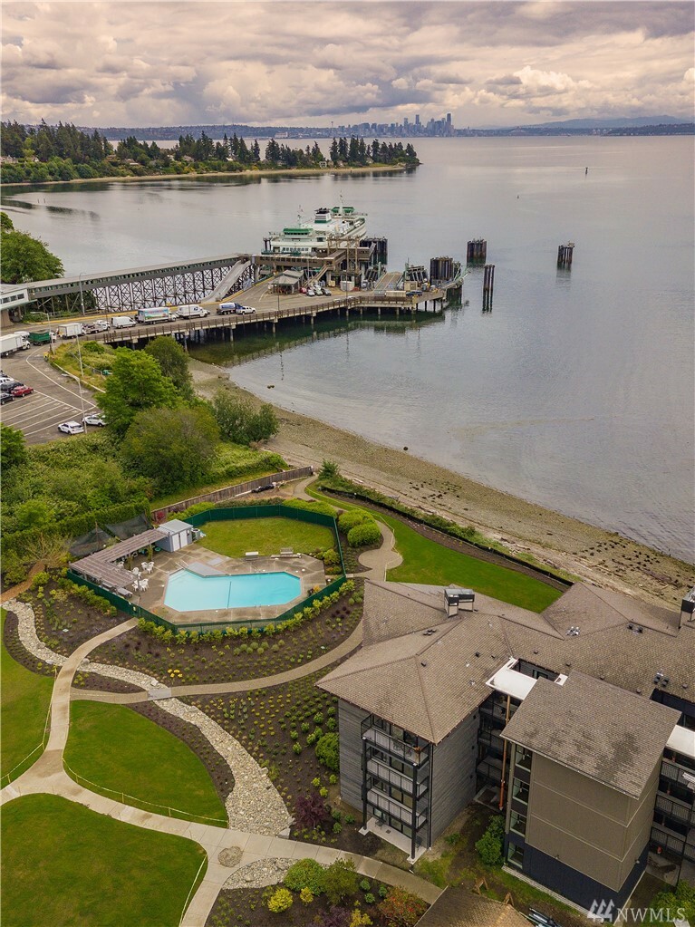 Property Photo:  428 Harborview Dr SE  WA 98110 