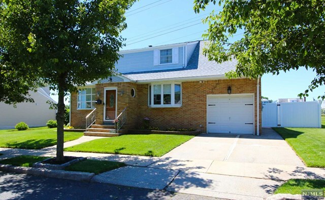 Property Photo:  21 Pulaski Drive  NJ 07031 