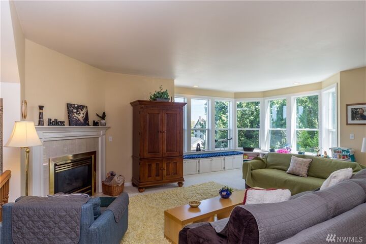 Property Photo:  475  W Street  WA 98368 