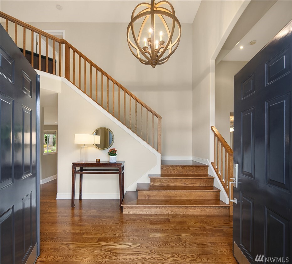 Property Photo: 1032 84th Avenue NE WA 98039