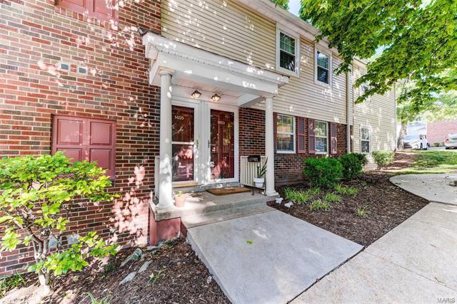 Property Photo: 1453 Oriole Place 63144