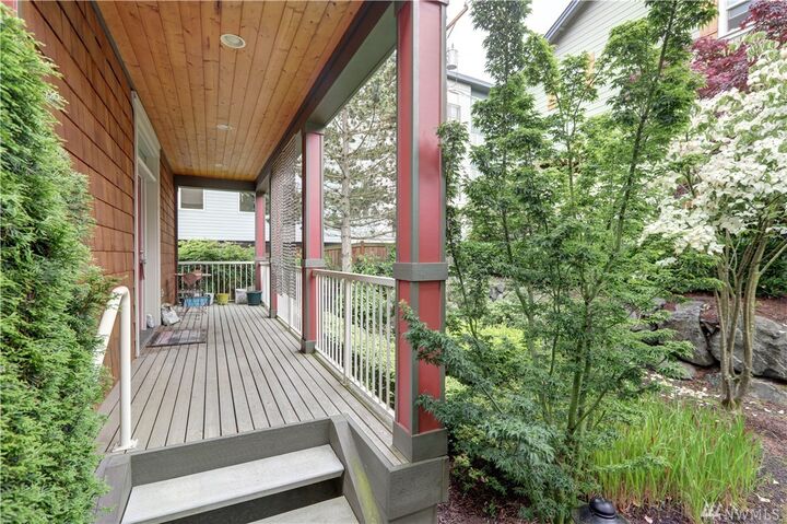 Property Photo: 6712 198 Place SW WA 98036