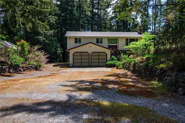Property Photo:  4640 Beverly Drive NE  WA 98516 