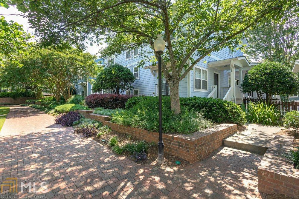 Property Photo:  268 Carlyle Park Dr  GA 30307 