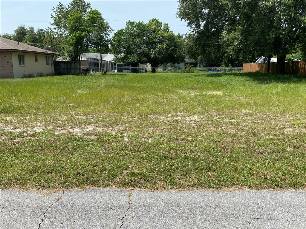 Property Photo:  2217 Bannister Street  FL 32738 