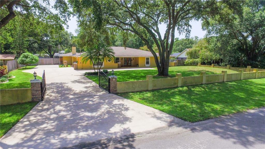 Property Photo:  7911 Spring Valley Drive  FL 33615 