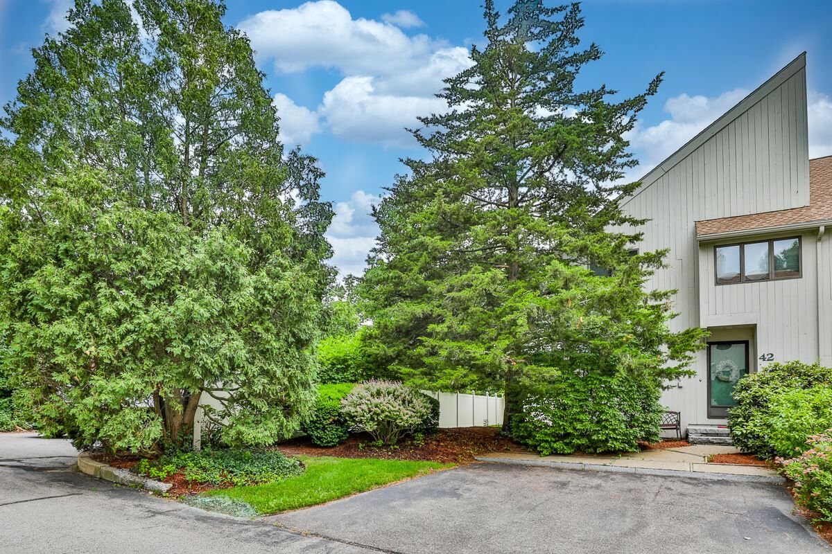 Property Photo:  65 Victoria Street 42  NH 03104 