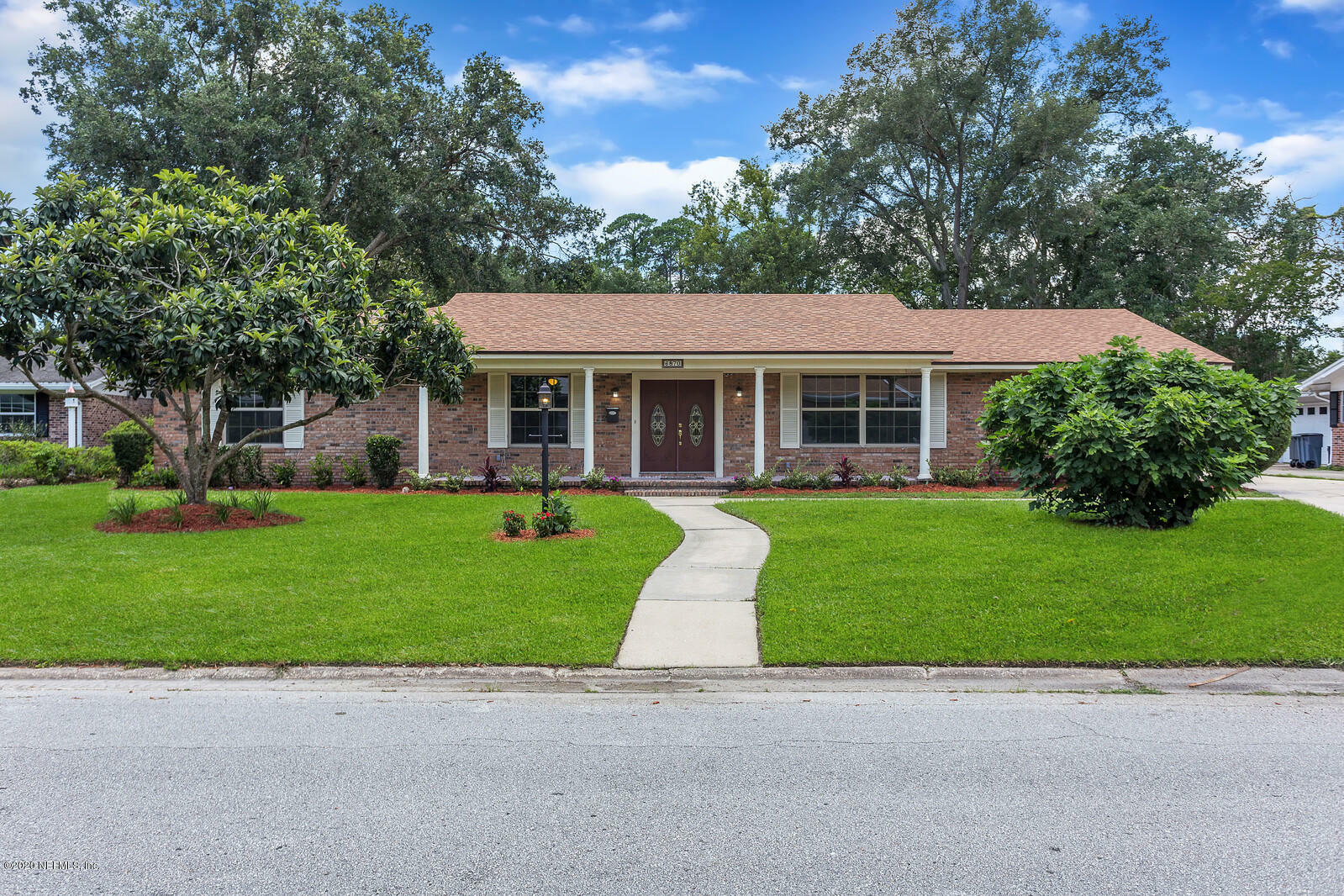 Property Photo:  6870 La Loma Drive  FL 32217 