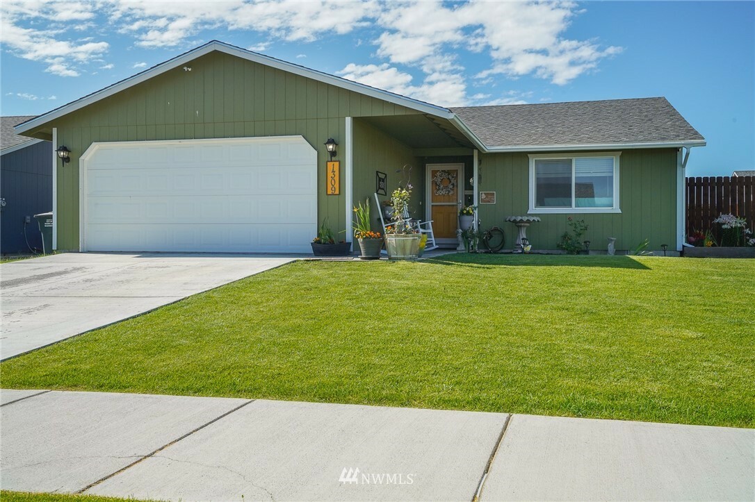 1309 W Electra Street  Moses Lake WA 98837 photo