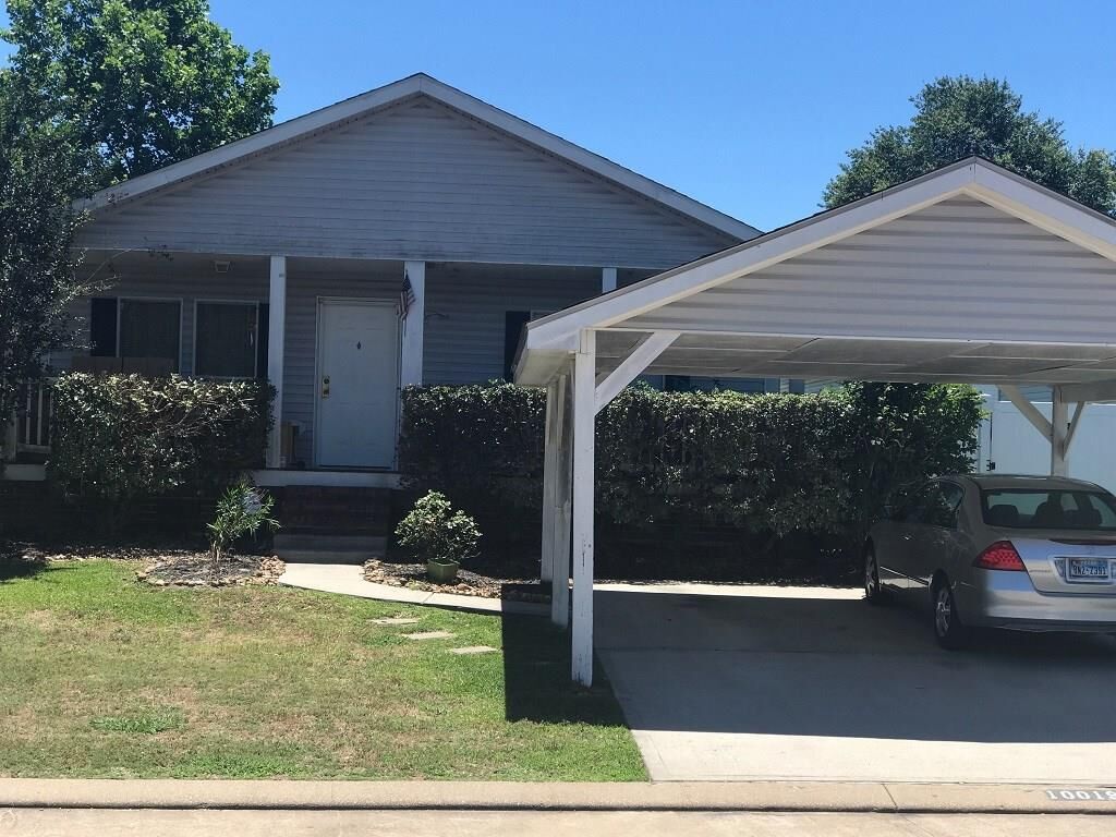 Property Photo: 10019 Summerberry Lane TX 77375