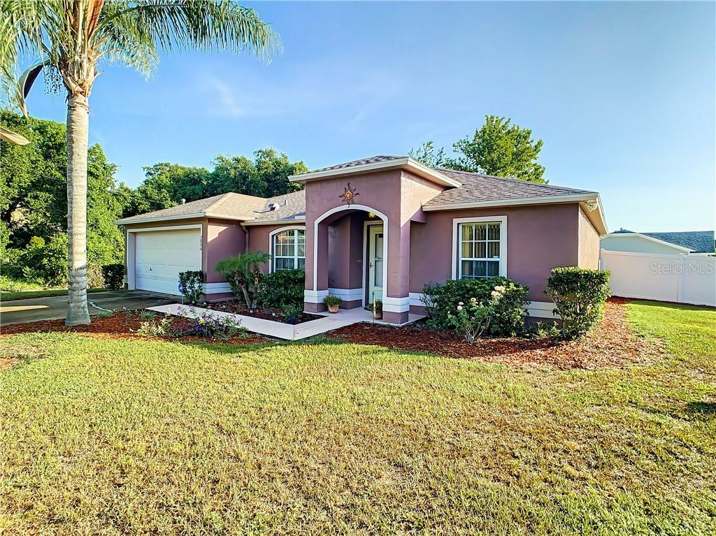 Property Photo:  2894 Maldive Court  FL 32738 
