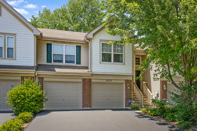 Property Photo:  1012 Fairway Drive  IL 60020 