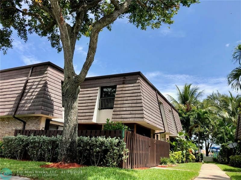 Property Photo:  2567 NW 99th Ave  FL 33065 