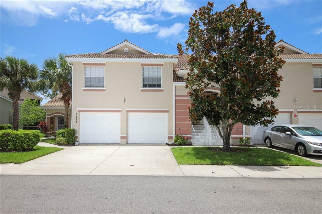 Property Photo:  7622 Sweetbay Circle 4-201  FL 34203 