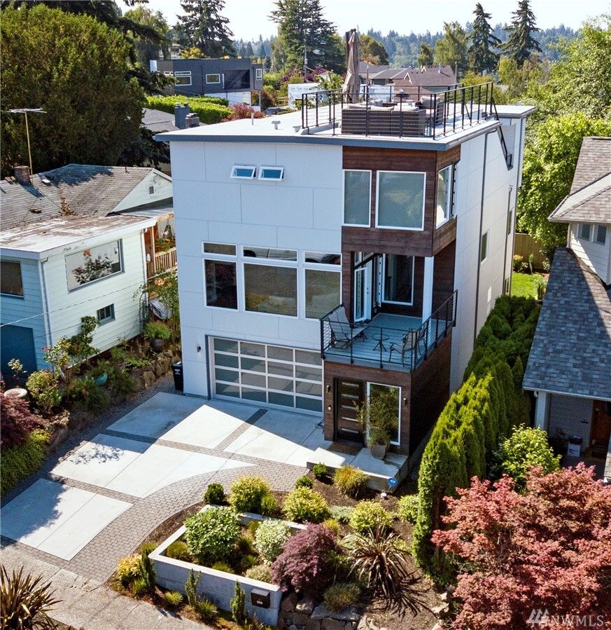Property Photo: 4127 SW Rose Street WA 98136
