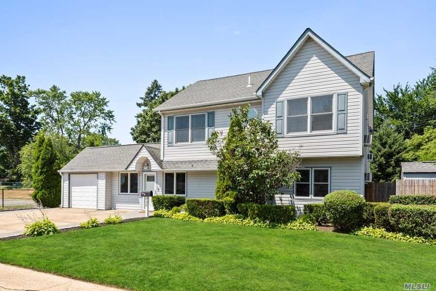 Property Photo:  134 Sprucewood Drive  NY 11756 