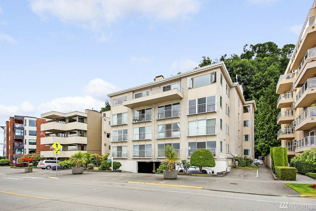 1156 Alki Ave SW 202  Seattle WA 98116 photo