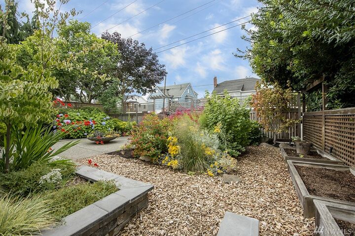 Property Photo:  3712  35th Avenue SW  WA 98126 