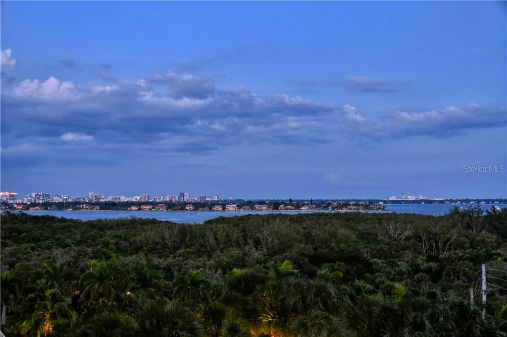 Property Photo: 1300 Benjamin Franklin Drive 708 FL 34236
