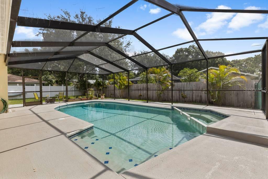 Property Photo:  14225 Lark Court  FL 33762 