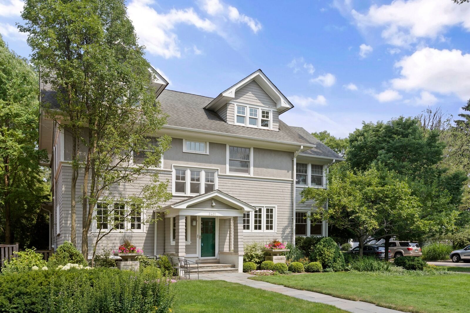 Property Photo:  2401 Pioneer Road  IL 60201 