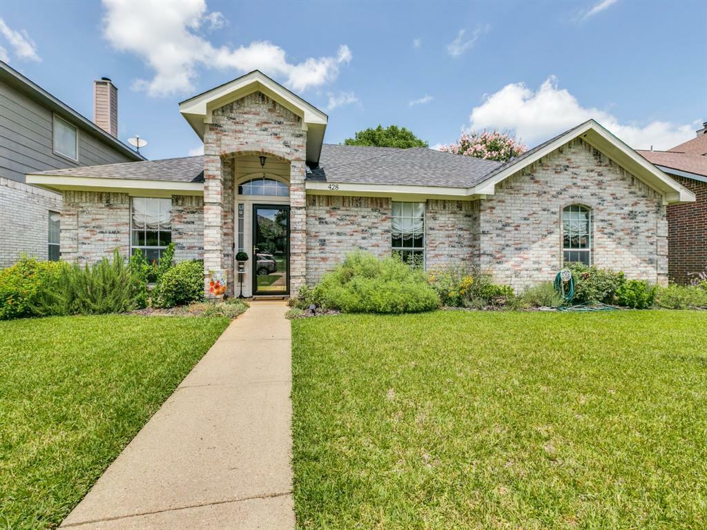 Property Photo:  428 Kimmel Drive  TX 75104 