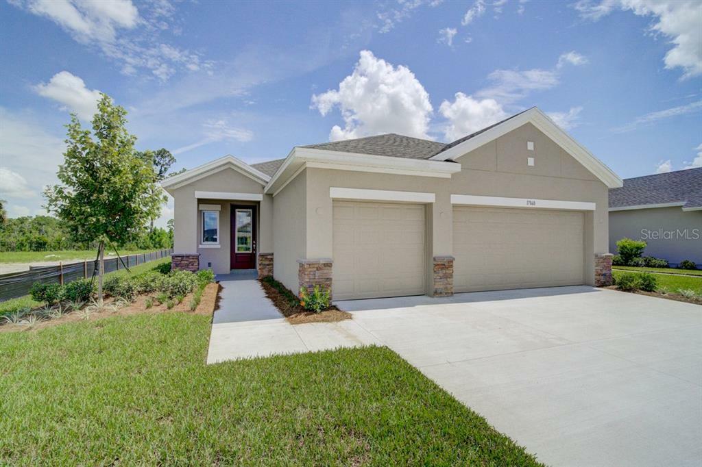 Property Photo:  17860 Passionflower Circle  FL 34714 