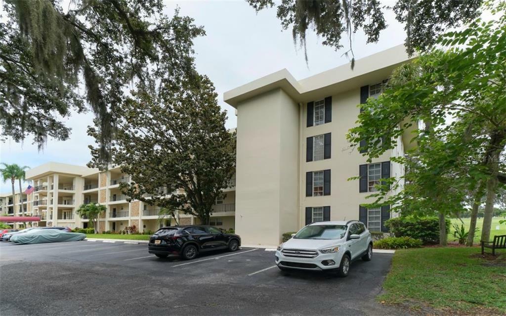 Property Photo:  7461 W Country Club Drive N 401  FL 34243 