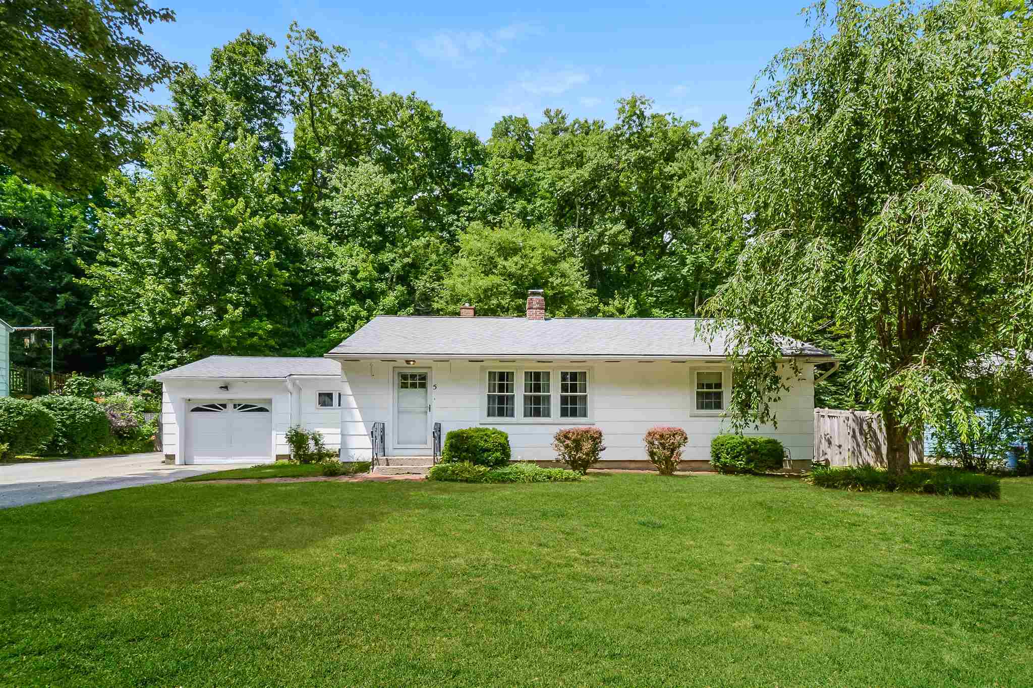 Property Photo:  5 Dixville Street  NH 03063 