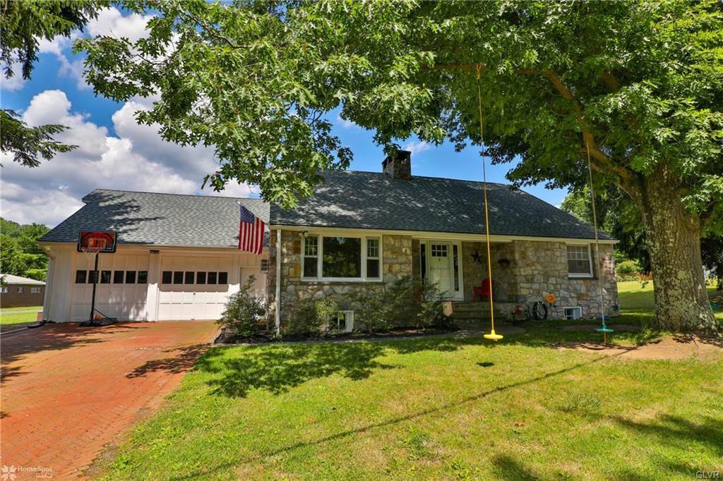 Property Photo:  5251 Acorn Drive  PA 18049 