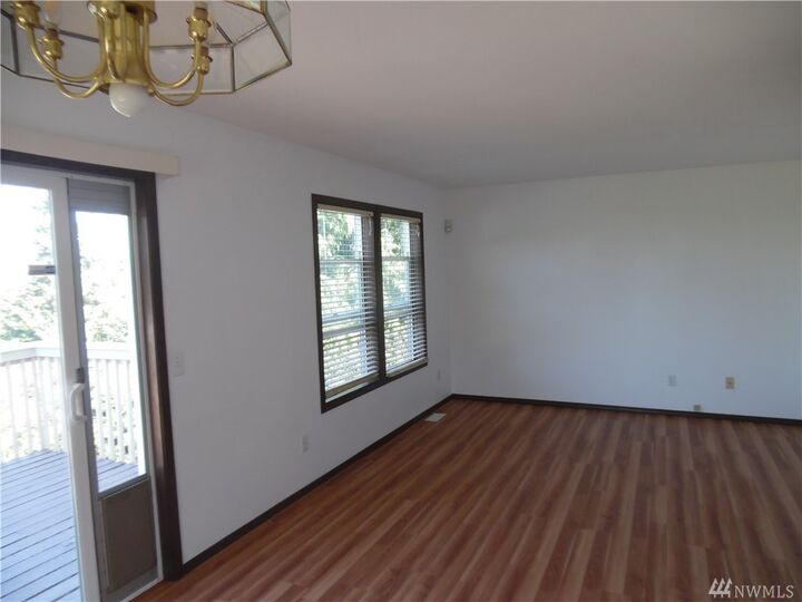 Property Photo:  1612  Juniper Street  WA 98354 